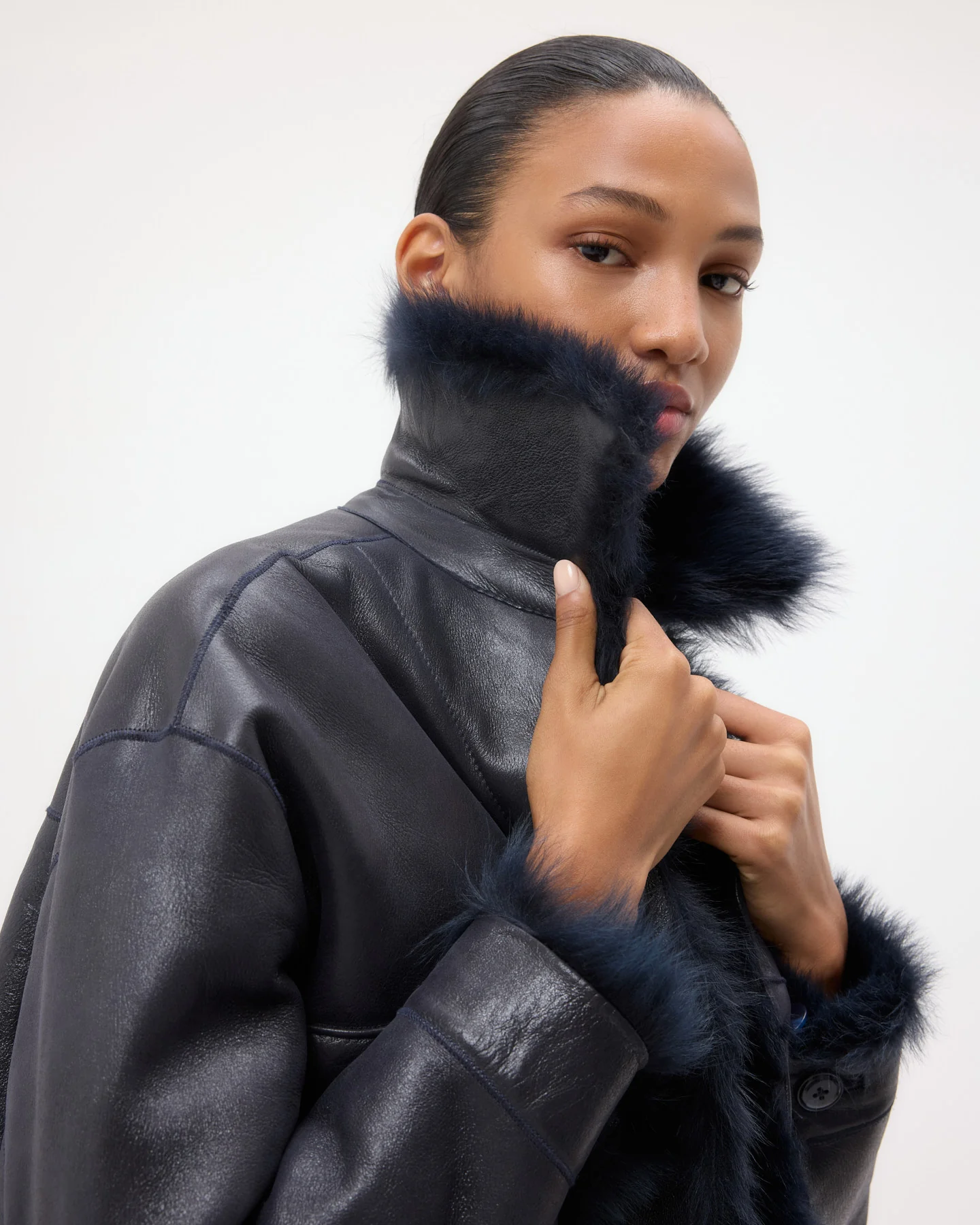 Reversible Aspen Jacket in Shearling - Image 3