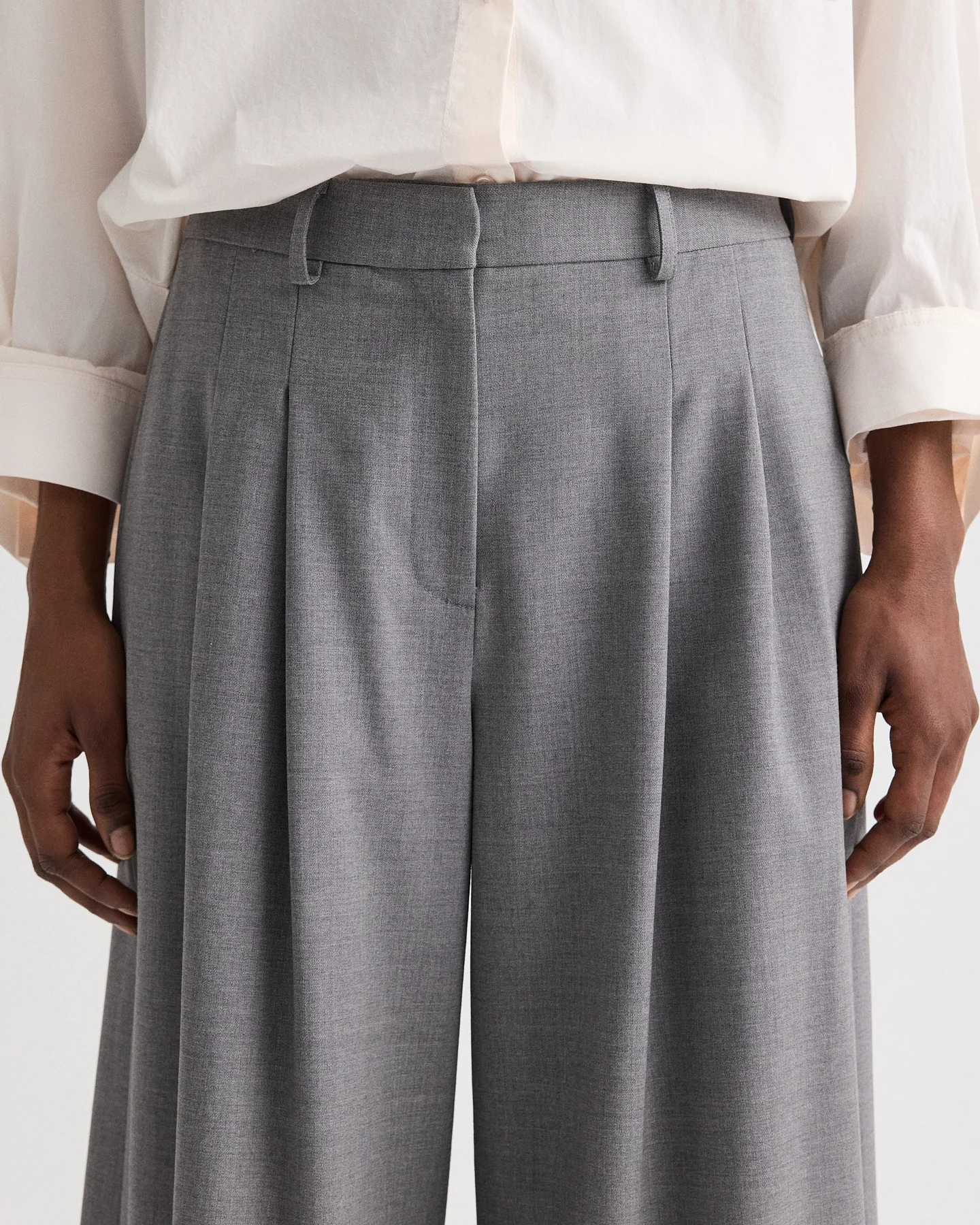 Avery Pant in Soft Finish Stretch Wool - Image 3