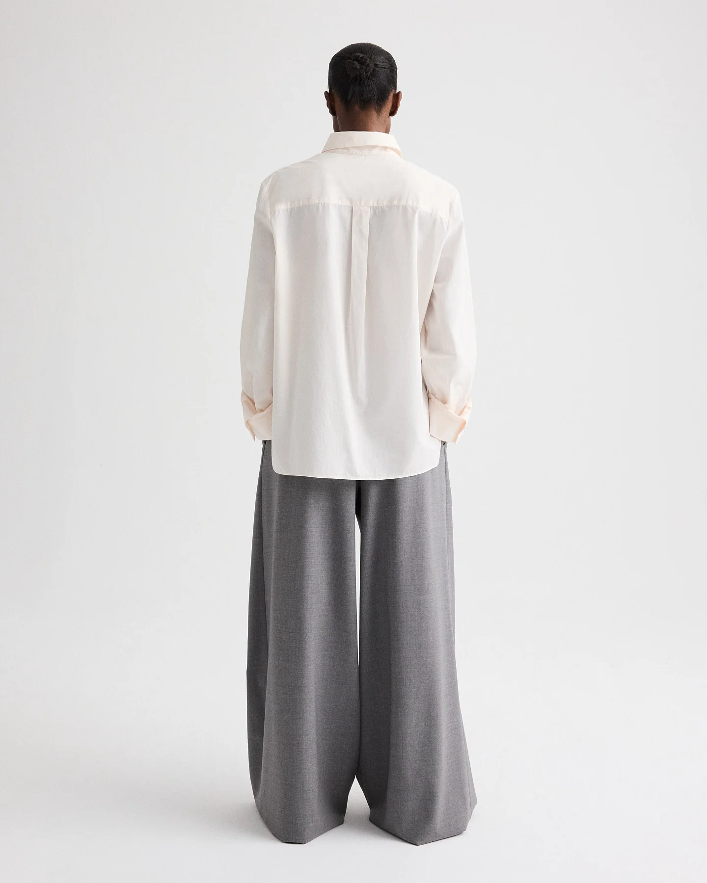 Avery Pant in Soft Finish Stretch Wool - Image 5