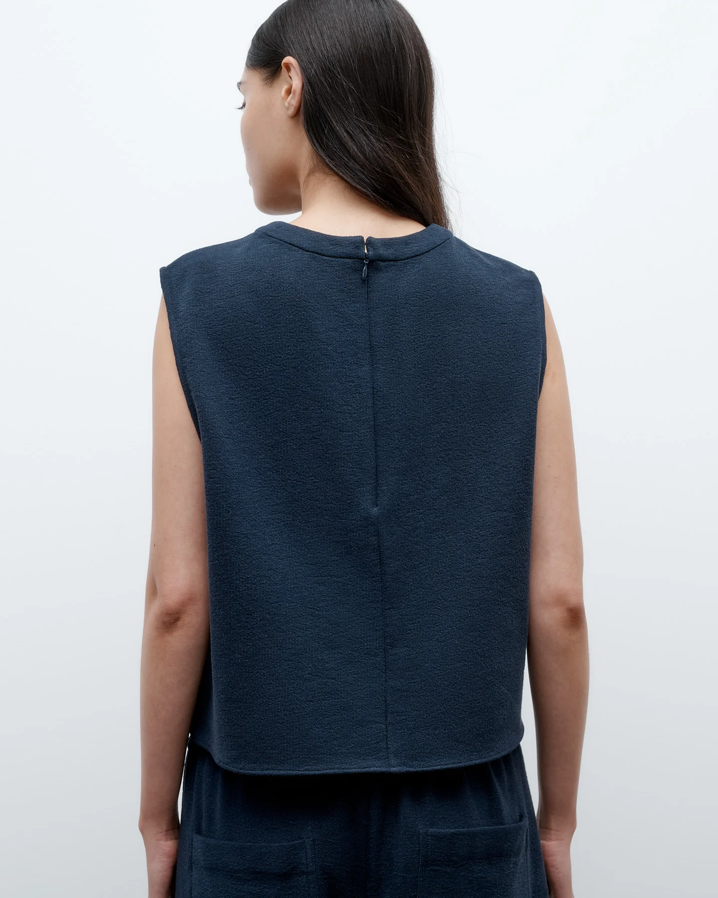 Cropped Muscle Tank in French Terry - Image 4