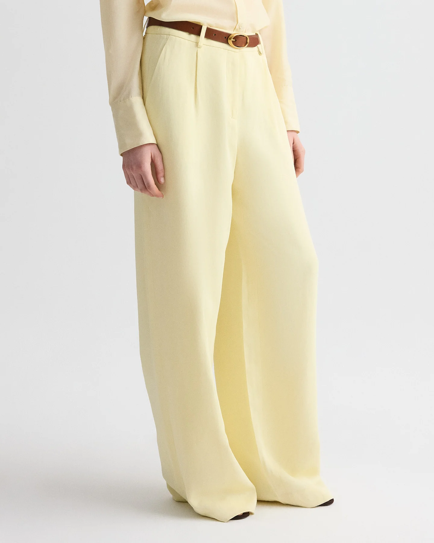 Hudson St Pant in Coated Viscose Linen - Image 3